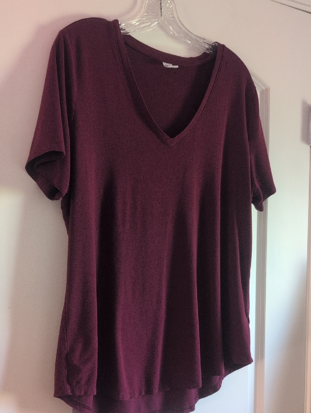 Old Navy Women's Short Sleeve V-Neck Top - Burgundy